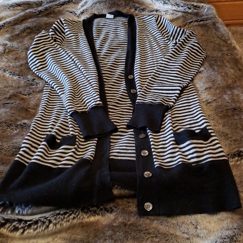JCREW long cardiganDonating on Monday 2/4 must go